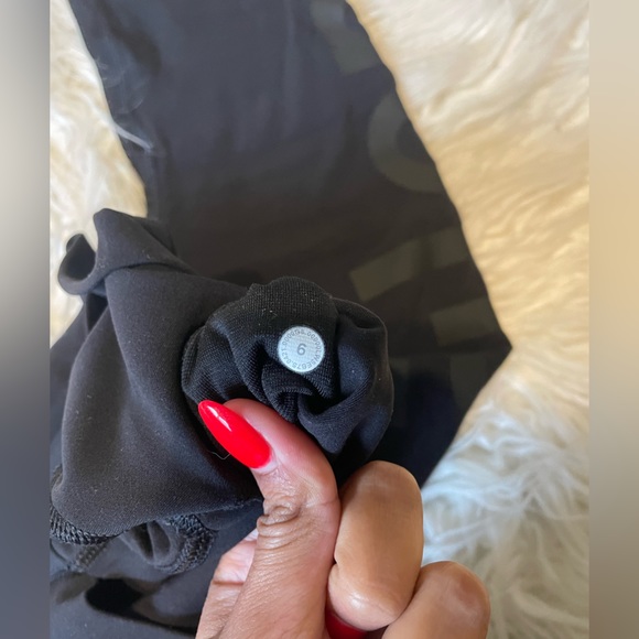 NWOT Black Lululemon Leggings - Picture 3 of 3